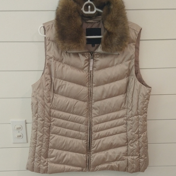 Talbots Jackets & Blazers - Talbots Light Brown Puffer Vest with detachable Faux Fur Collar